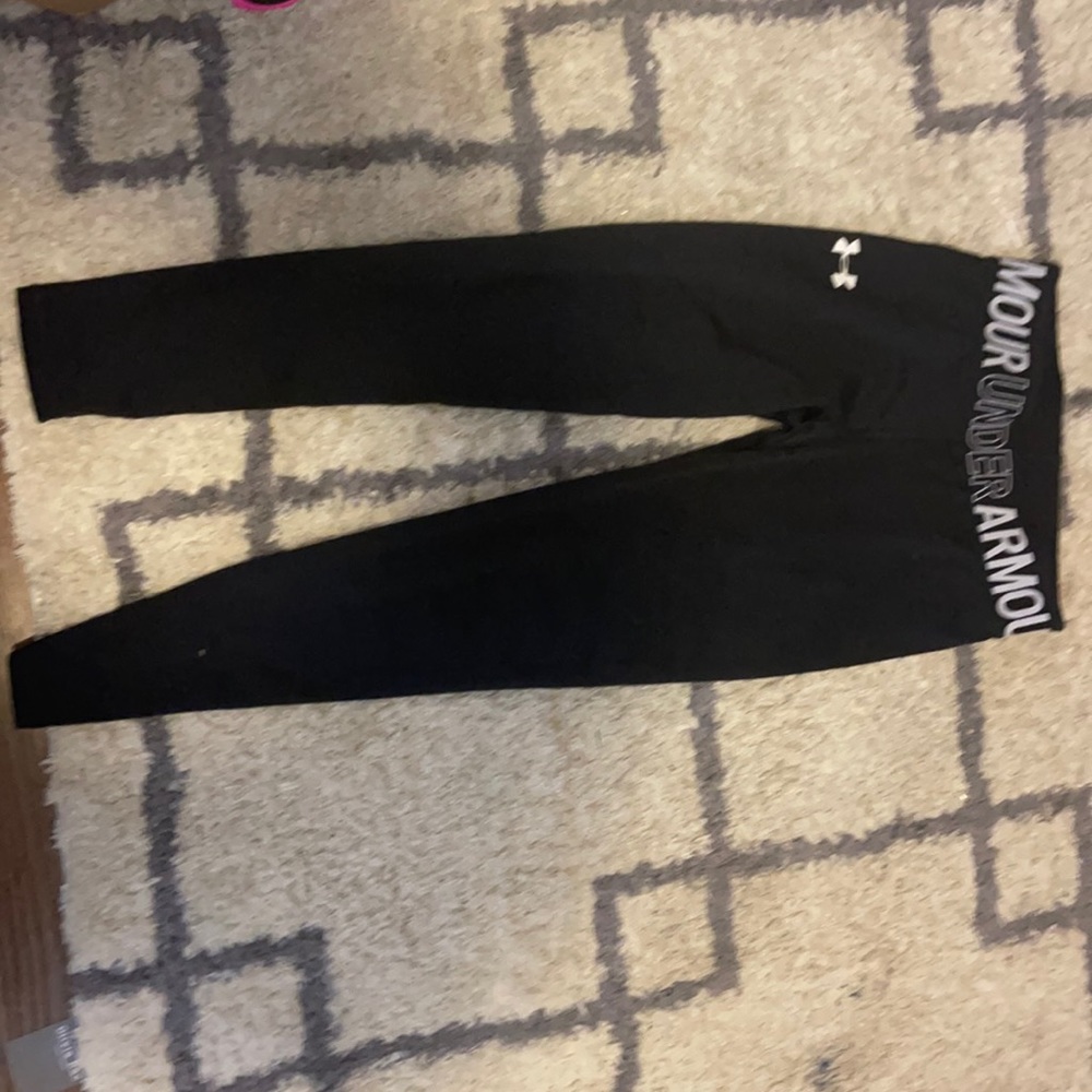 Black leggings from under armor